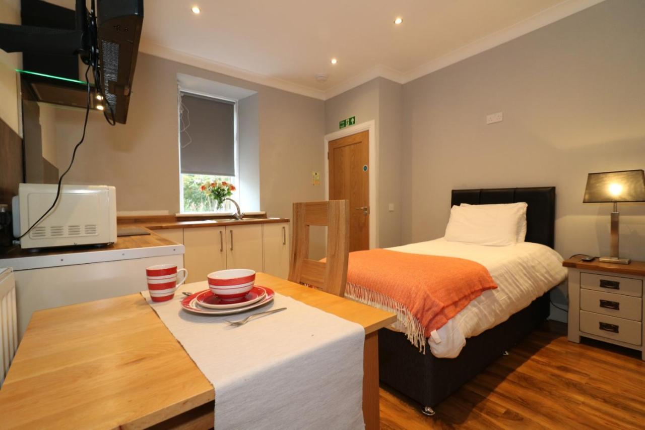 Signature - Linden Cottage Room 2 Airdrie Kültér fotó